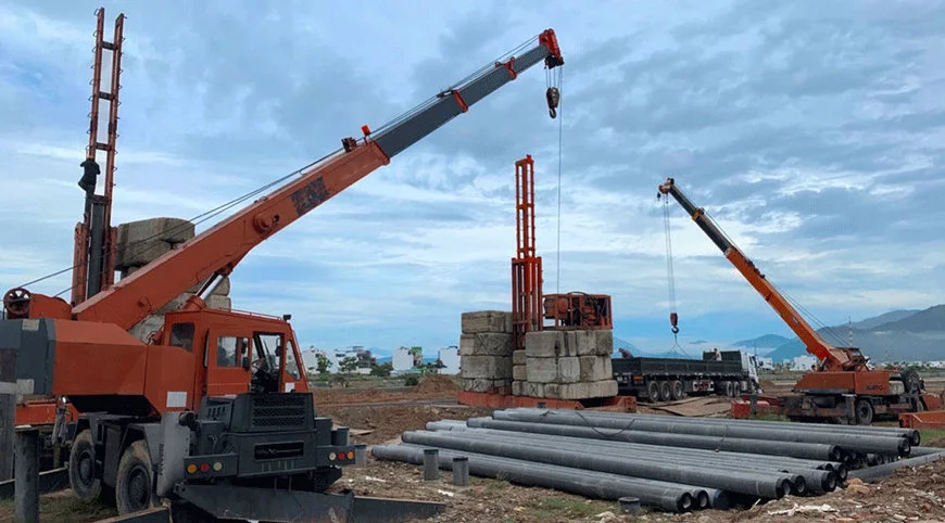  Ép cọc bê tông ly tâm
