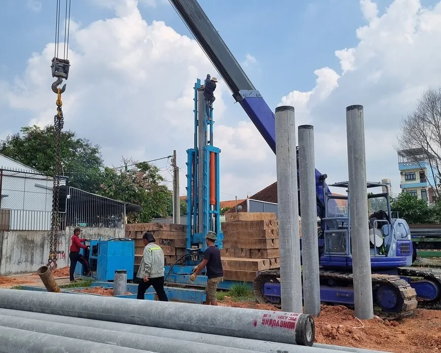 Tìm hiểu thi công ép cọc bê tông trước là gì?